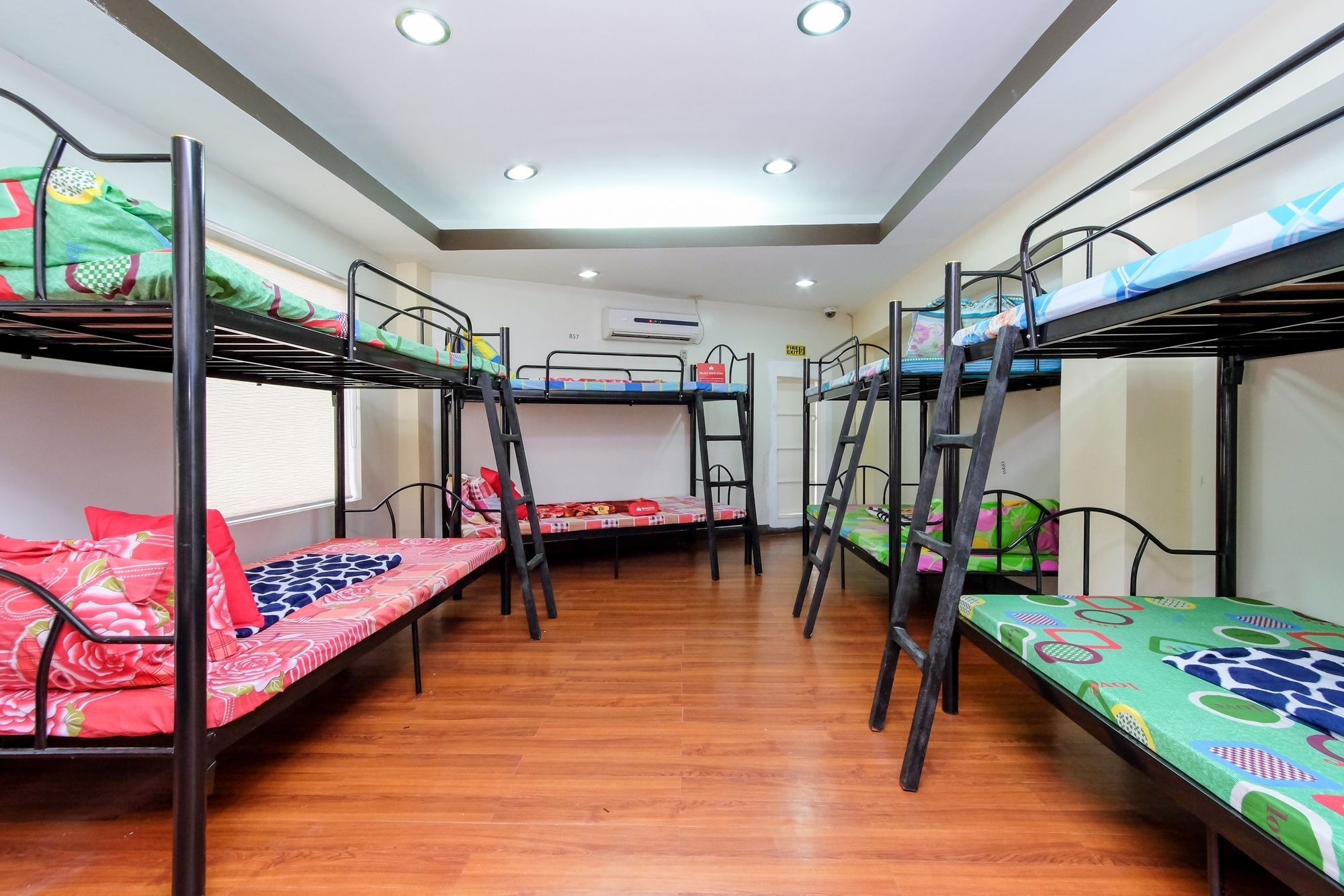 Zen Hostel Quirino Ave. Malate Manila Exterior foto