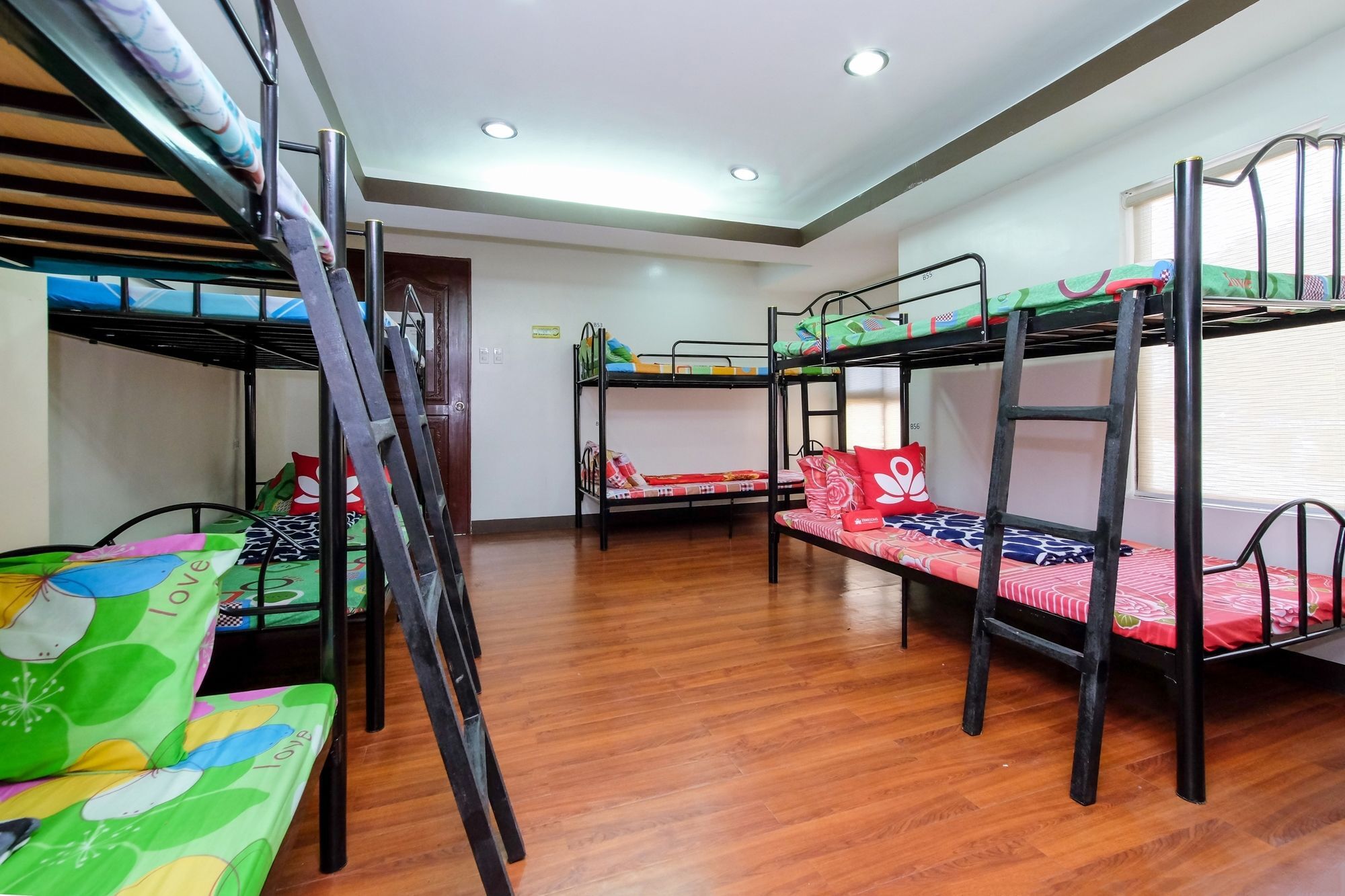 Zen Hostel Quirino Ave. Malate Manila Exterior foto